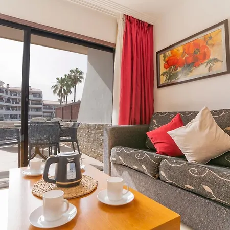 Oceanfront Tenerife South Albatros 145 *