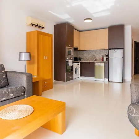 Oceanfront Tenerife South Albatros 145 *