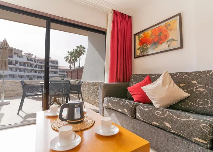 Oceanfront Tenerife South Albatros 145 *